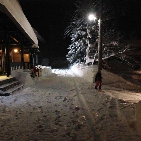 Ski-In, Ski-Out Iwatake Apartments Hakuba Exterior foto